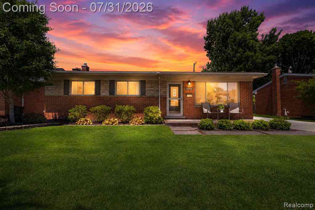 Homes For Sale - 36548 Roycroft Street <br/> Wayne County, Livonia, MI 48154
