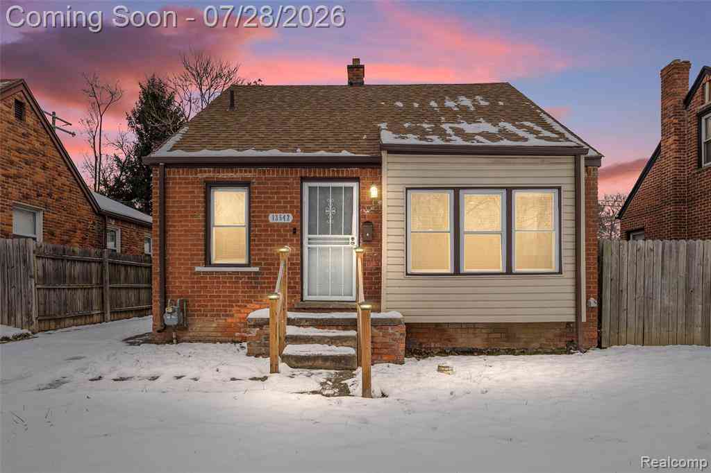 Homes For Sale - 13542 Dolphin Street <br/> Detroit, MI 48223
