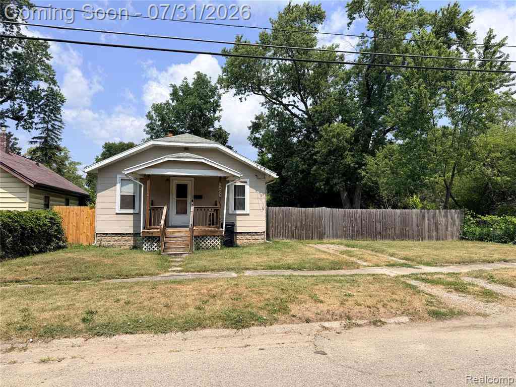Homes For Sale - 926 Clinton Street <br/> Flint, MI 48507