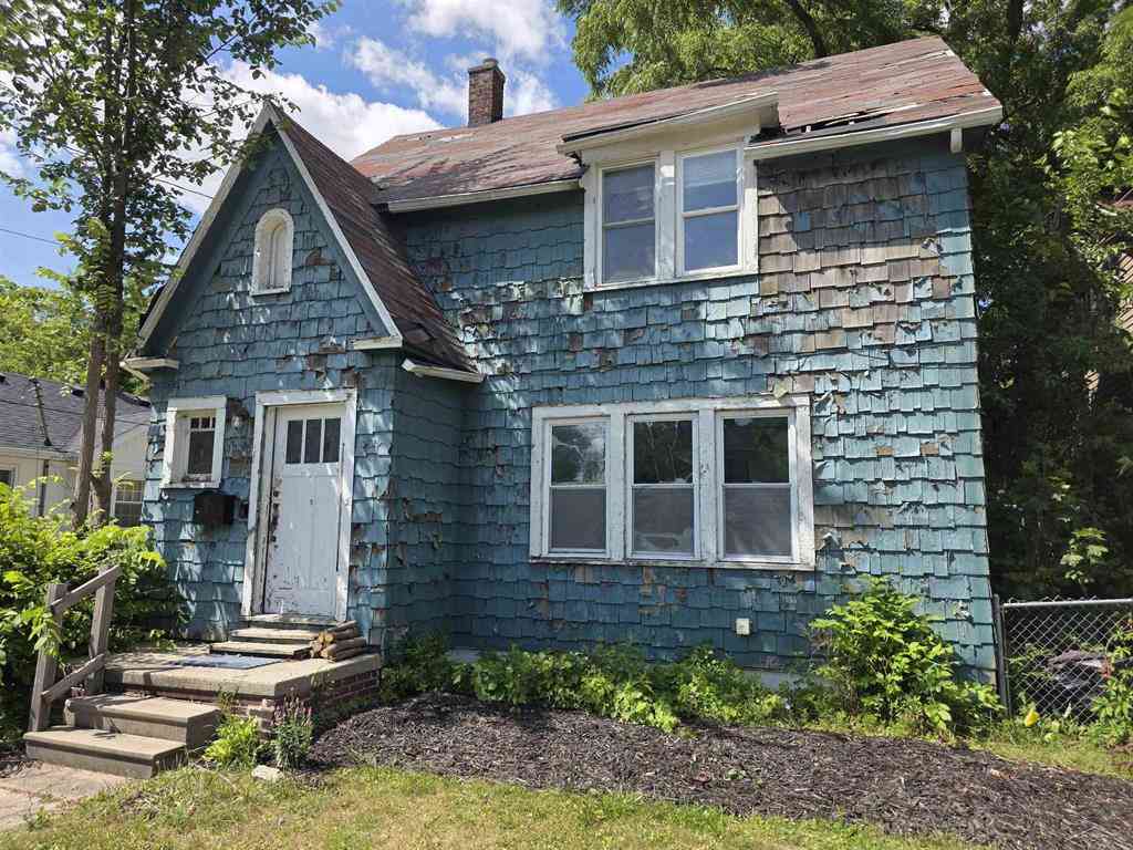 Homes For Sale - 3335 Rust Avenue <br/> Saginaw, MI 48601
