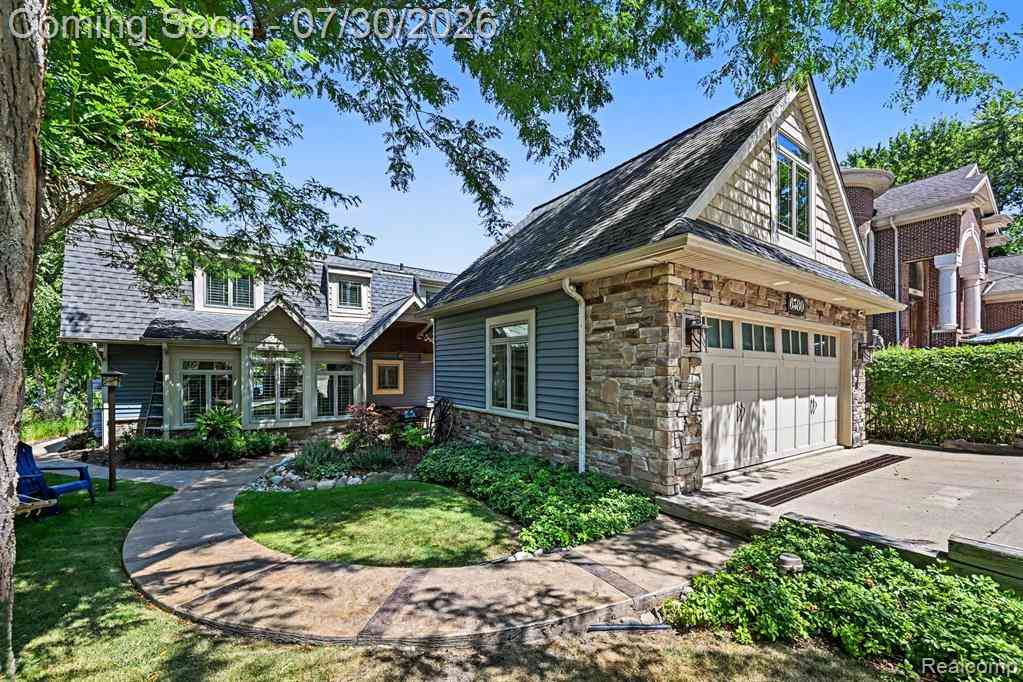 Homes For Sale - 6580 Leytonstone  <br/> West Bloomfield, MI 48322