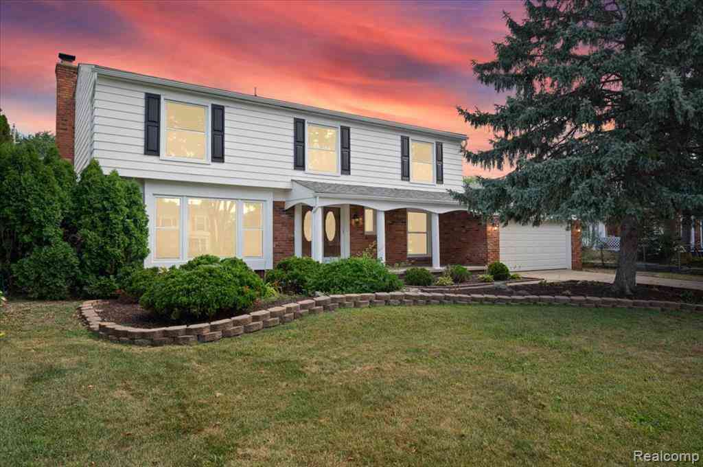 Homes For Sale - 4765 Brockham Way <br/> Macomb County, Sterling Heights, MI 48310