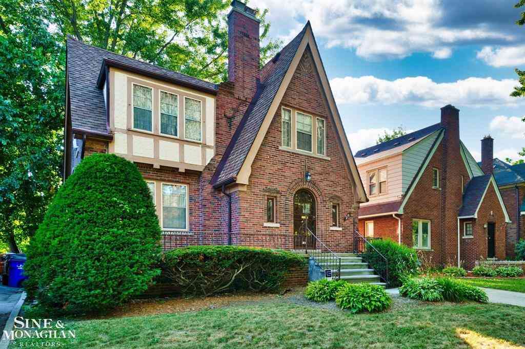 Homes For Sale - 219 Lakewood Street <br/> Detroit, MI 48215
