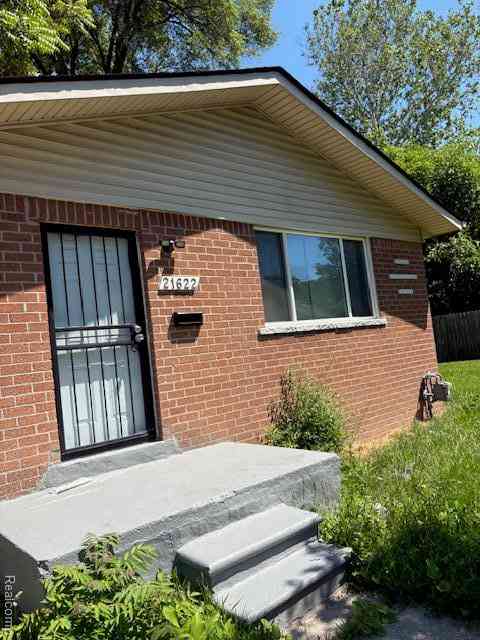 Homes For Sale - 21622 Santa Clara  <br/> Detroit, MI 48219
