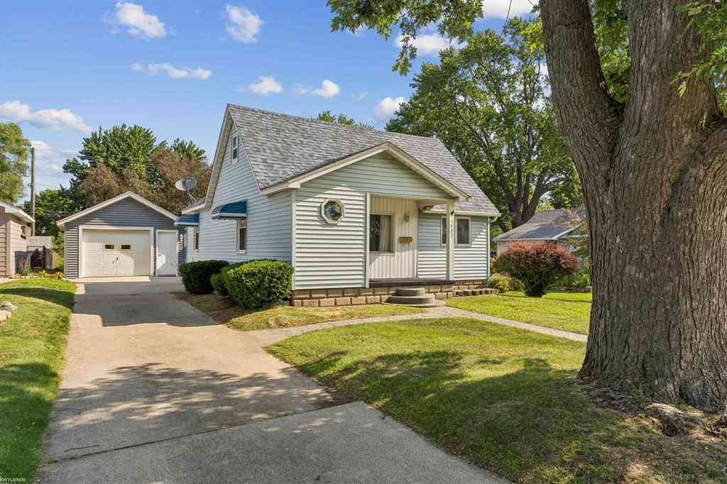 Homes For Sale - 1725 Lyon Street <br/> Saint Clair County, Port Huron, MI 48060
