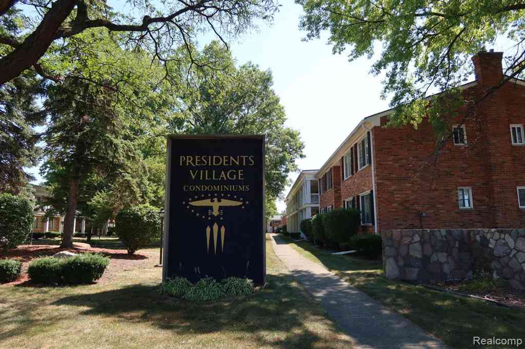 Condo For Sale - 29232 Hoover Road   #232<br/> Warren, MI 48093