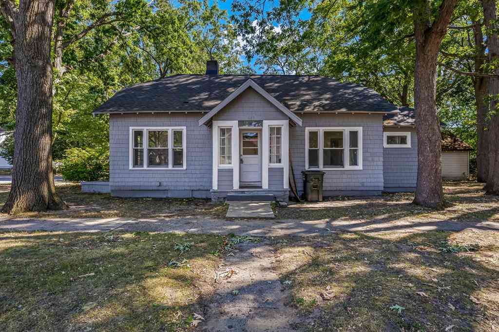 Homes For Sale - 689 E Larch Avenue <br/> Muskegon, MI 00000