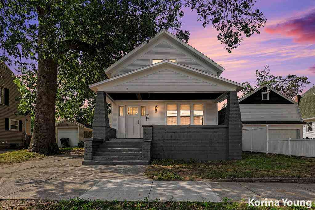 Homes For Sale - 19 Irwin Avenue <br/> Muskegon, MI 00000