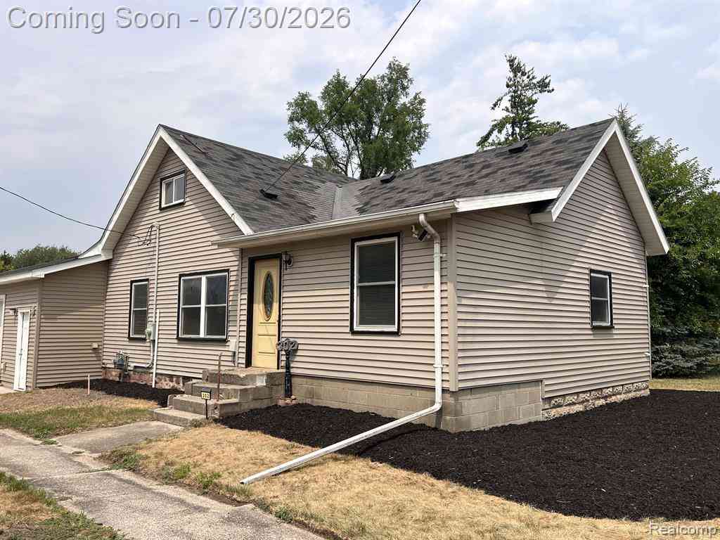 Homes For Sale - 302 W Polly Street <br/> Perry, MI 48872