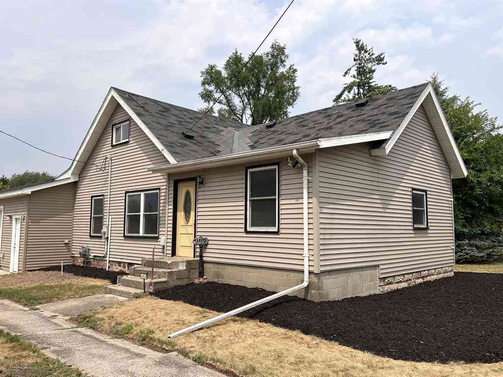 Homes For Sale - 302 W Polly Street <br/> Perry, MI 48872