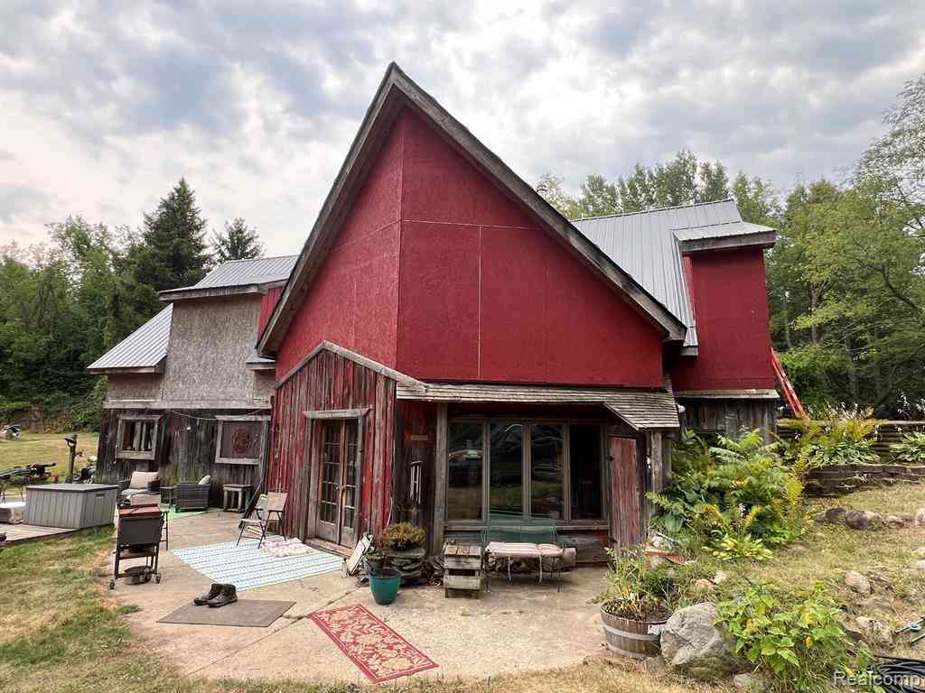Homes For Sale - 11146 Lovejoy Road <br/> Linden, MI 48451