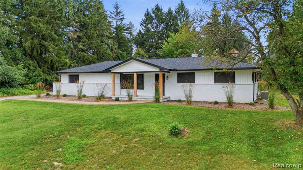Homes For Sale - 3643 Noble Road <br/> Oxford, MI 48370