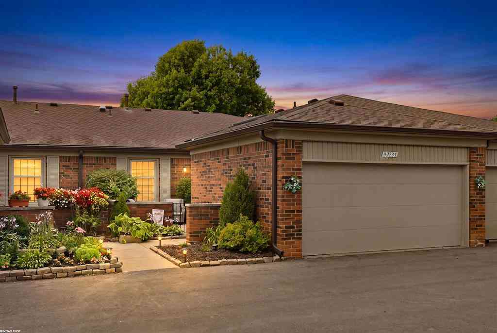 Condo For Sale - 49234 Chestnut Hill Court <br/> Shelby Twp, MI 48315