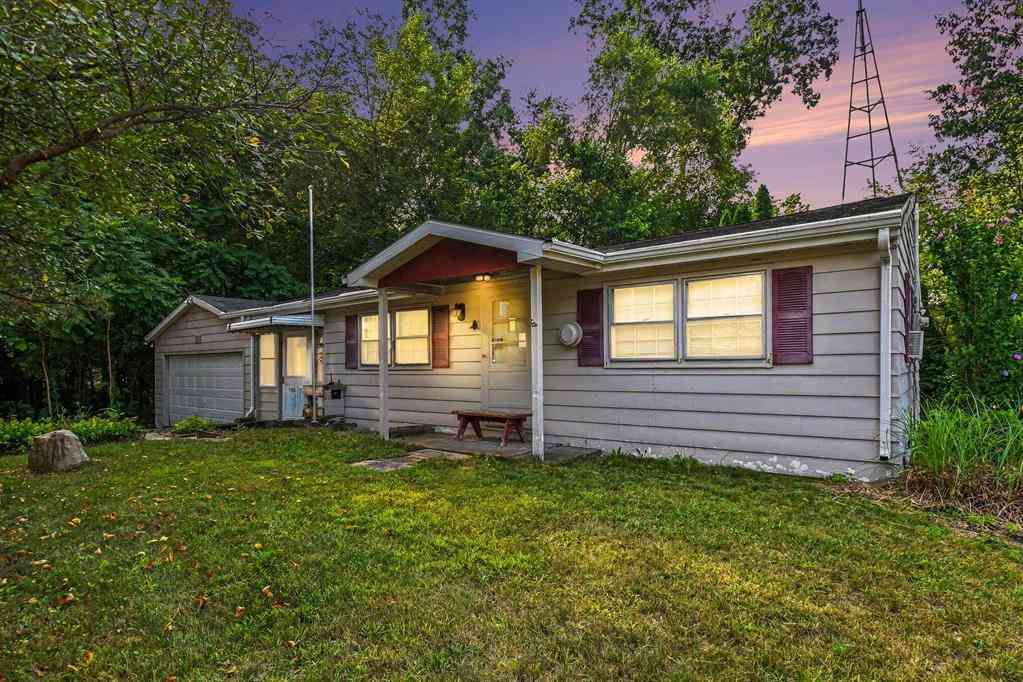 Homes For Sale - 24675 Chestnut Street <br/> Dowagiac, MI 49047