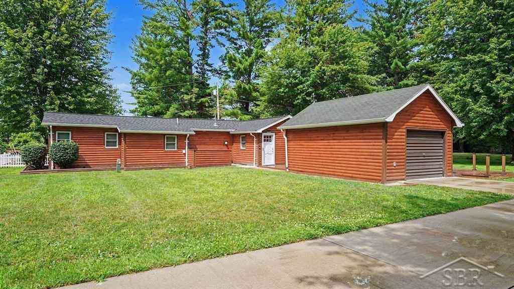 Homes For Sale - 2834 N Wilson Drive <br/> Midland County, Sanford, MI 48657