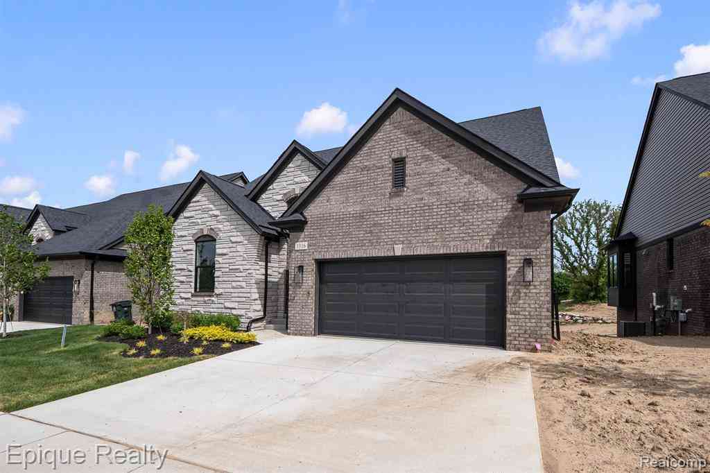 Condo For Sale - 3316 Cornerstone Drive  #3<br/> Lake Orion, MI 48360
