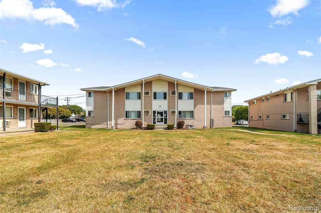 Homes For Rent - 700 Harrison Boulevard <br/> Lincoln Park, MI 48146