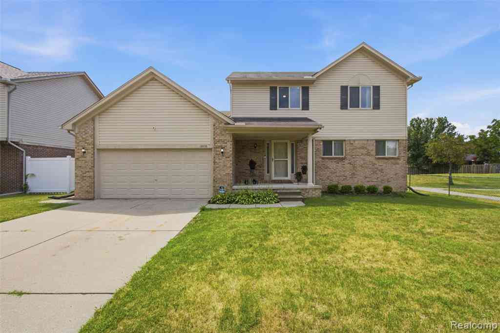 Homes For Sale - 15770 E 14 Mile Road <br/> Macomb County, Fraser, MI 48026