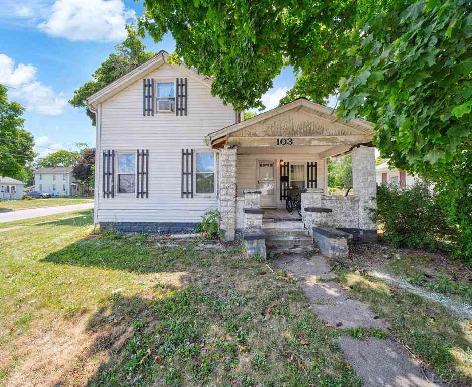 Homes For Sale - 103 W Summit Street <br/> Adrian, MI 49221