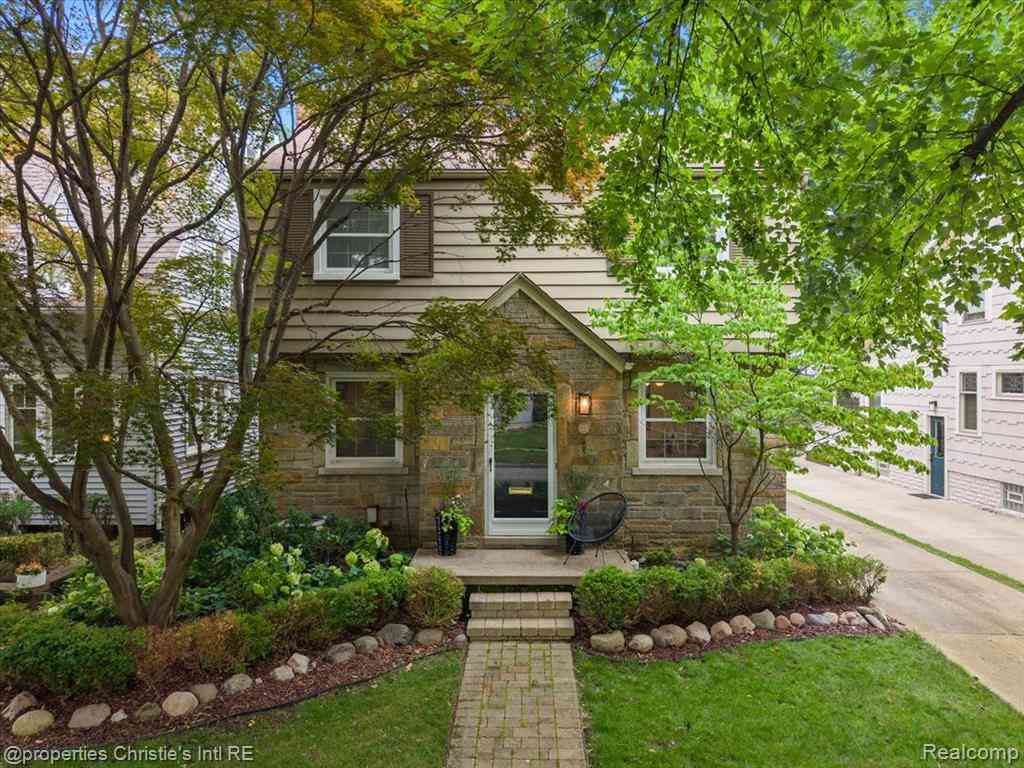 Homes For Sale - 23 Amherst Road <br/> Pleasant Ridge, MI 48069
