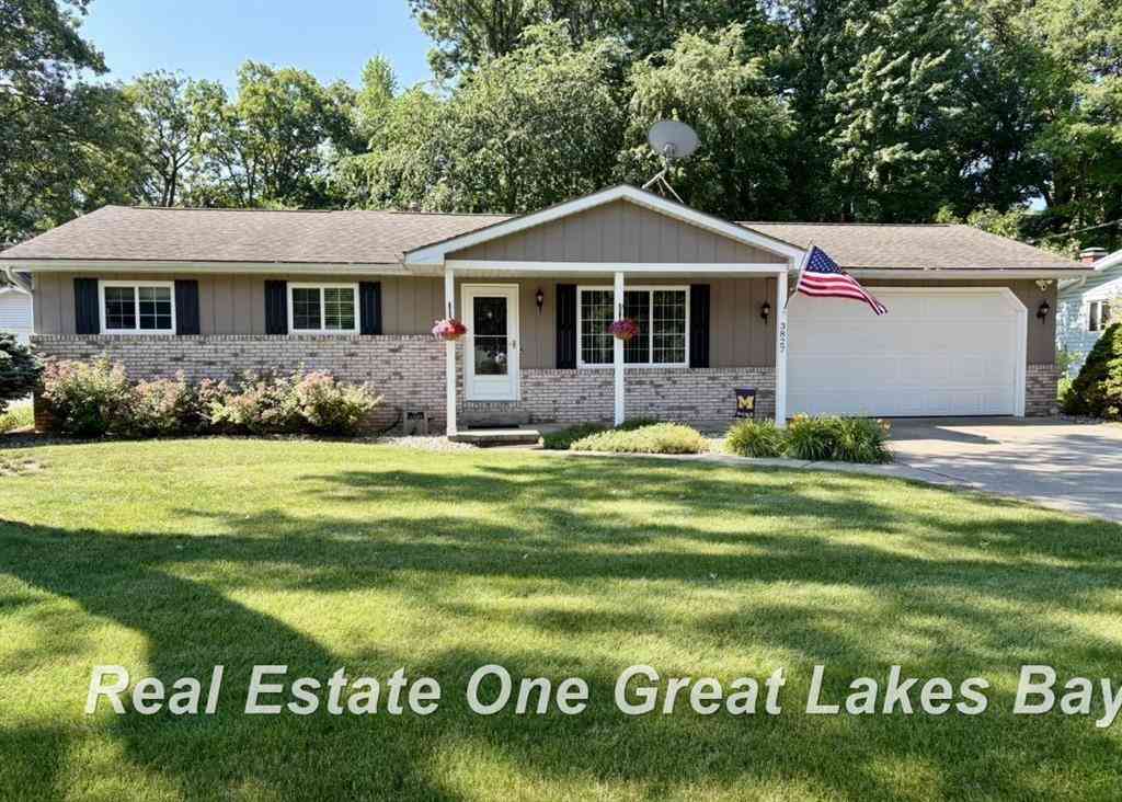 Homes For Sale - 3827 S Hartford Drive <br/> Saginaw County, Saginaw, MI 48603