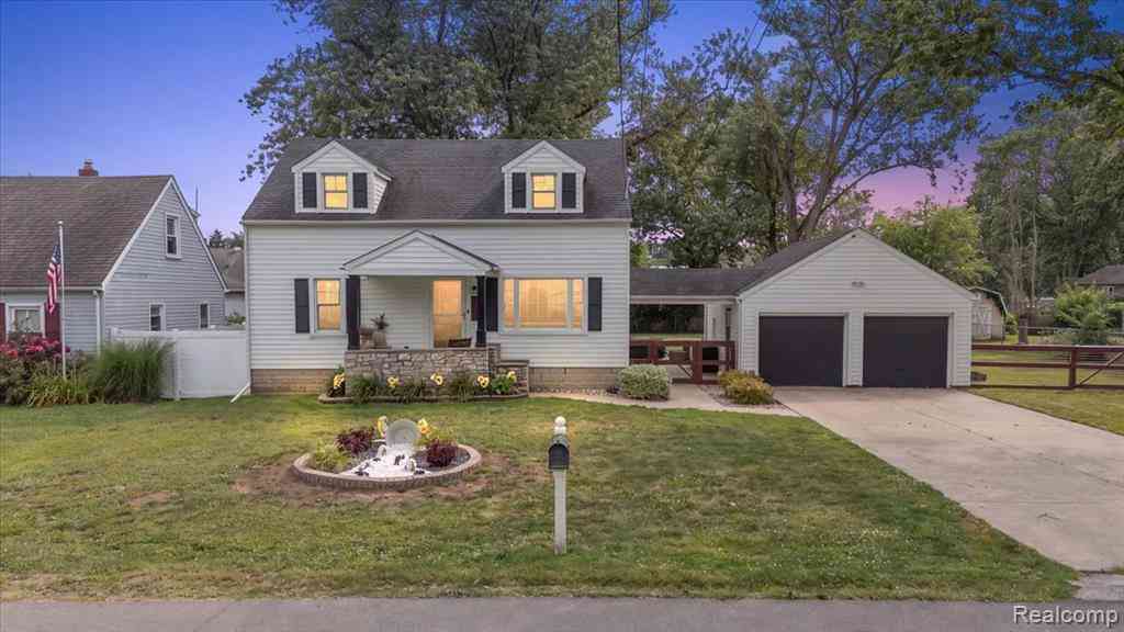 Homes For Sale - 5563 Central Drive <br/> Monroe County, Monroe, MI 48161