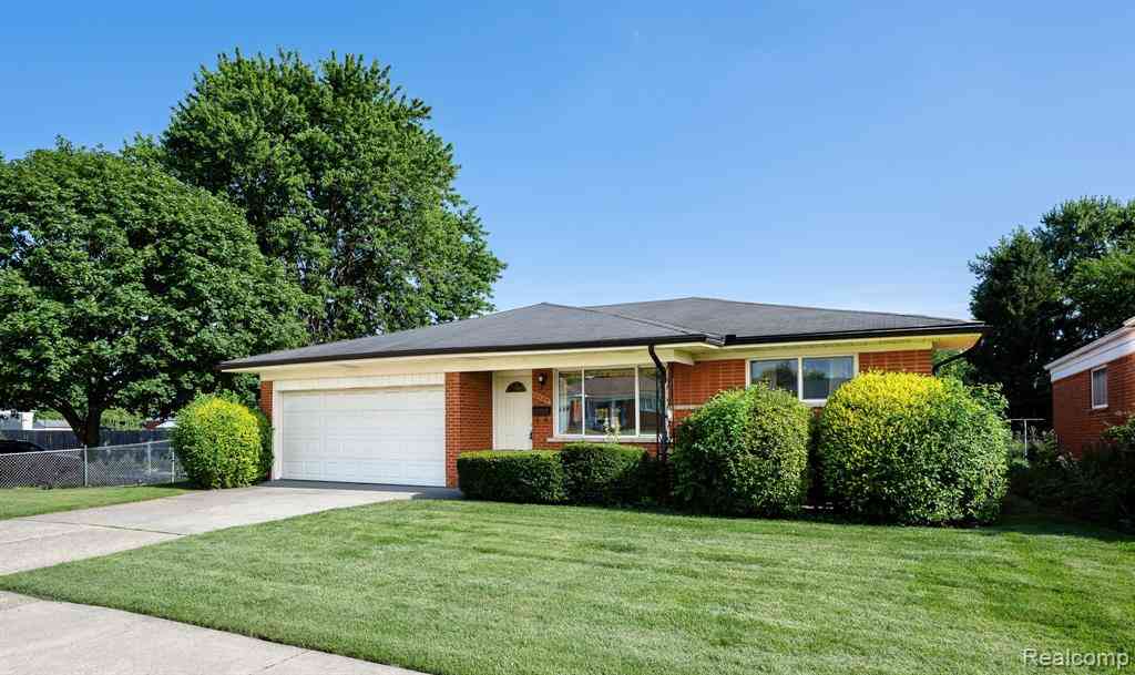 Homes For Sale - 13256 Rosselo Avenue <br/> Warren, MI 48088