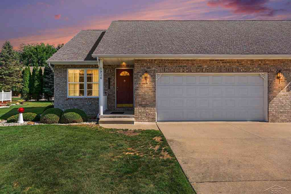 Condo For Sale - 8936 N Brookshire Drive <br/> Saginaw, MI 48609