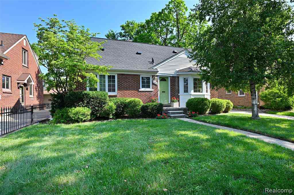 Homes For Rent - 2453 Windemere Road <br/> Birmingham, MI 48009