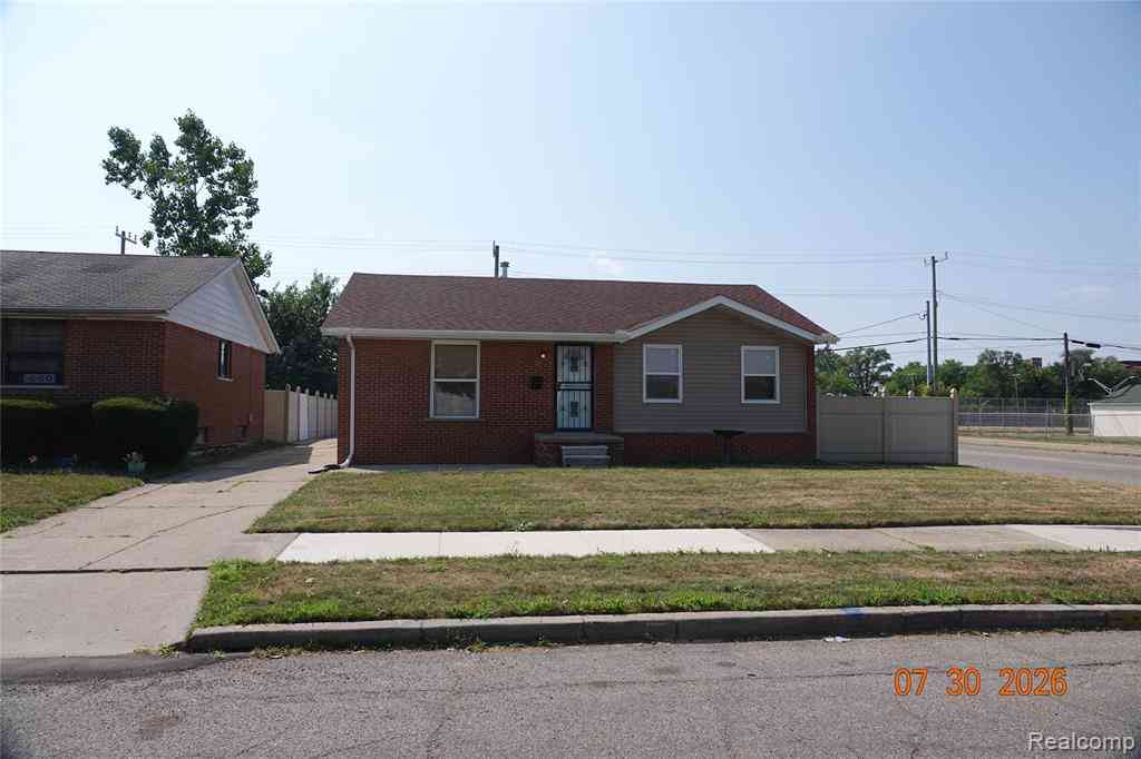 Homes For Sale - 92 E Grand  <br/> Highland Park, MI 48203