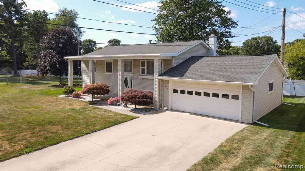 Homes For Sale - 270 Marilyn Boulevard <br/> Imlay City, MI 48444