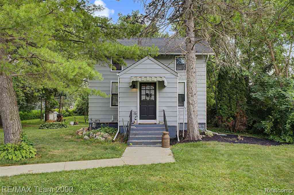 Homes For Sale - 511 Ash Street <br/> Carleton, MI 48117