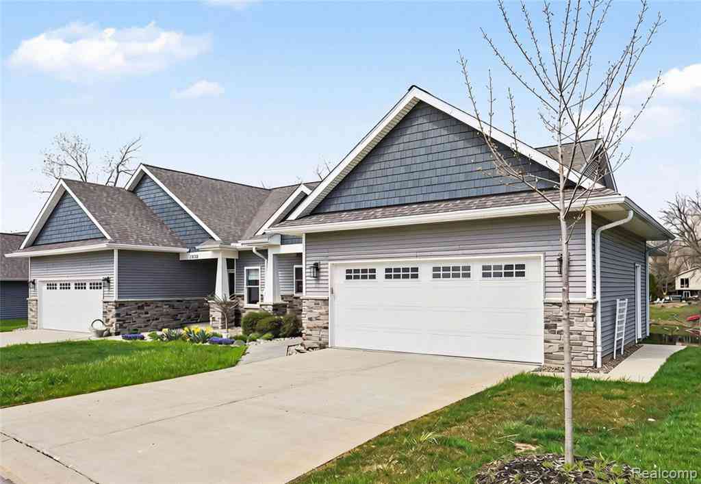 Condo For Sale - 13332 Julie Anne Court <br/> Fenton, MI 48430