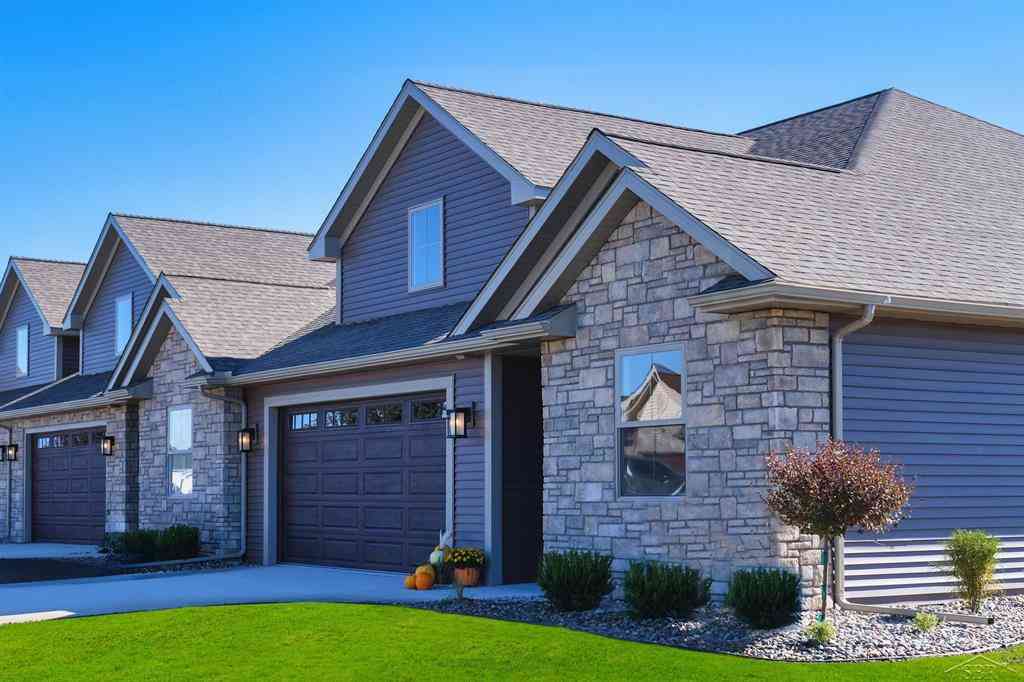 Condo For Sale - 1 Willow Pointe Drive <br/> Saginaw, MI 48623