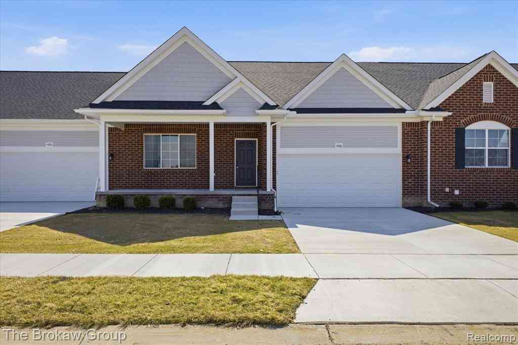 Condo For Sale - 1437 Lincoln Street <br/> Lapeer, MI 48446