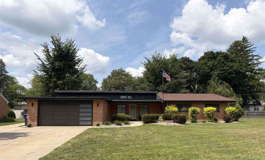 Homes For Sale - 1651 Passolt Street <br/> Saginaw, MI 48638