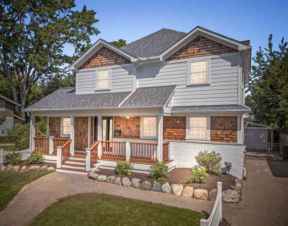 Homes For Rent - 650 W Lincoln Street <br/> Birmingham, MI 48009