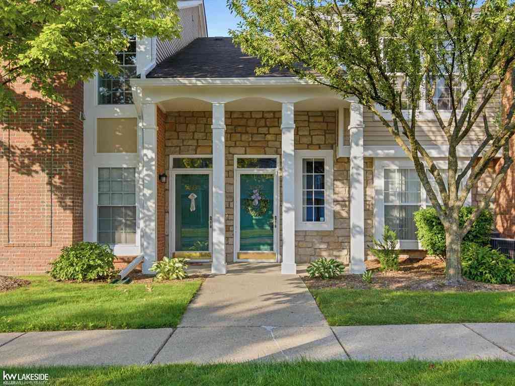 Condo For Rent - 56429 Scotland Boulevard <br/> Macomb County, Shelby Twp, MI 48316