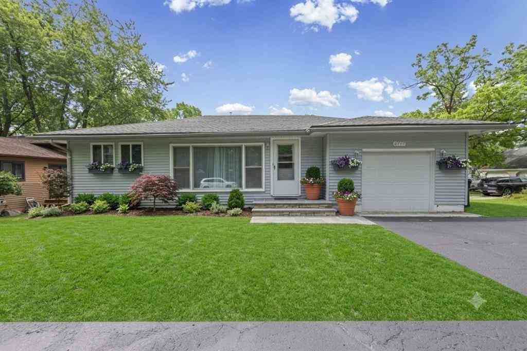 Homes For Rent - 6777 Dandison Boulevard <br/> West Bloomfield, MI 48324