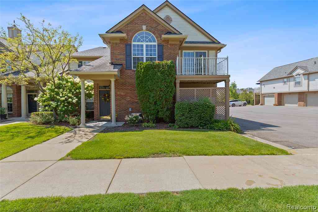 Condo For Sale - 3542 Oakmonte Boulevard <br/> Rochester, MI 48306
