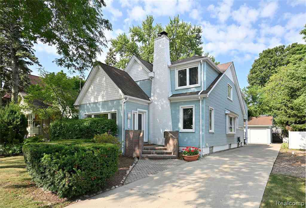 Homes For Rent - 1248 Edgewood - Lower  <br/> Birmingham, MI 48009