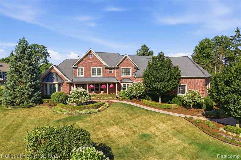 Homes For Sale - 50130 Pine Court <br/> Plymouth, MI 48170
