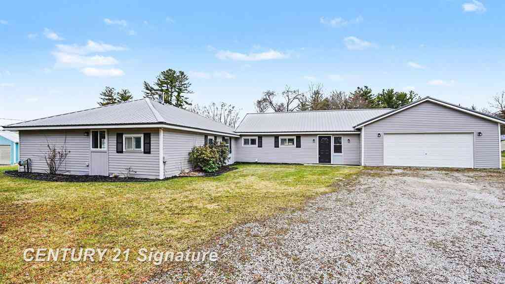 Homes For Sale - 474 W Taylor Drive <br/> Midland County, Sanford, MI 48657