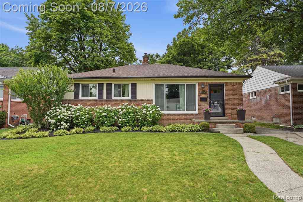 Homes For Sale - 1132 Hickory Avenue <br/> Royal Oak, MI 48073