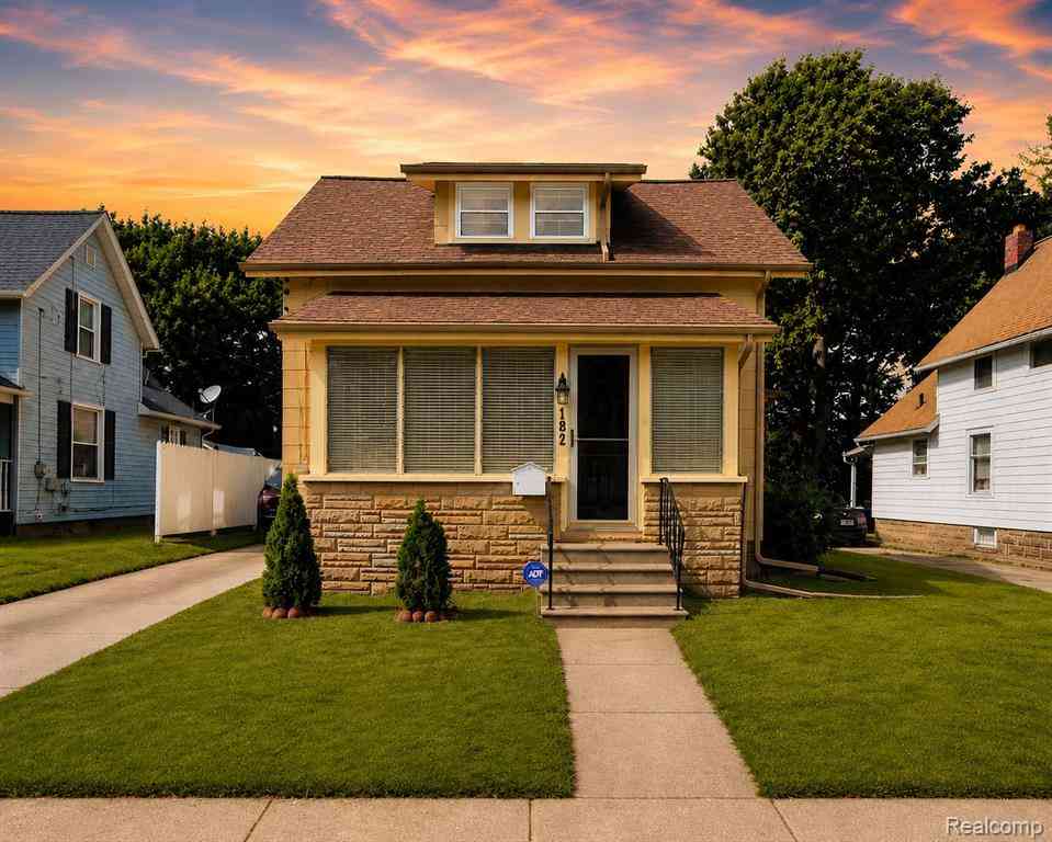 Homes For Sale - 182 W Mansion Street <br/> Jackson, MI 49203