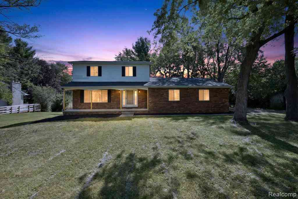 Homes For Sale - 3461 Maple Drive <br/> Ypsilanti, MI 48197