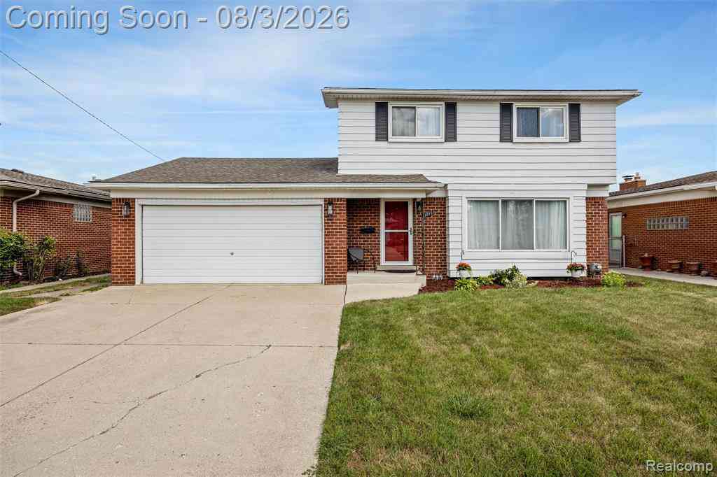 Homes For Sale - 30552 Moulin Avenue <br/> Warren, MI 48088