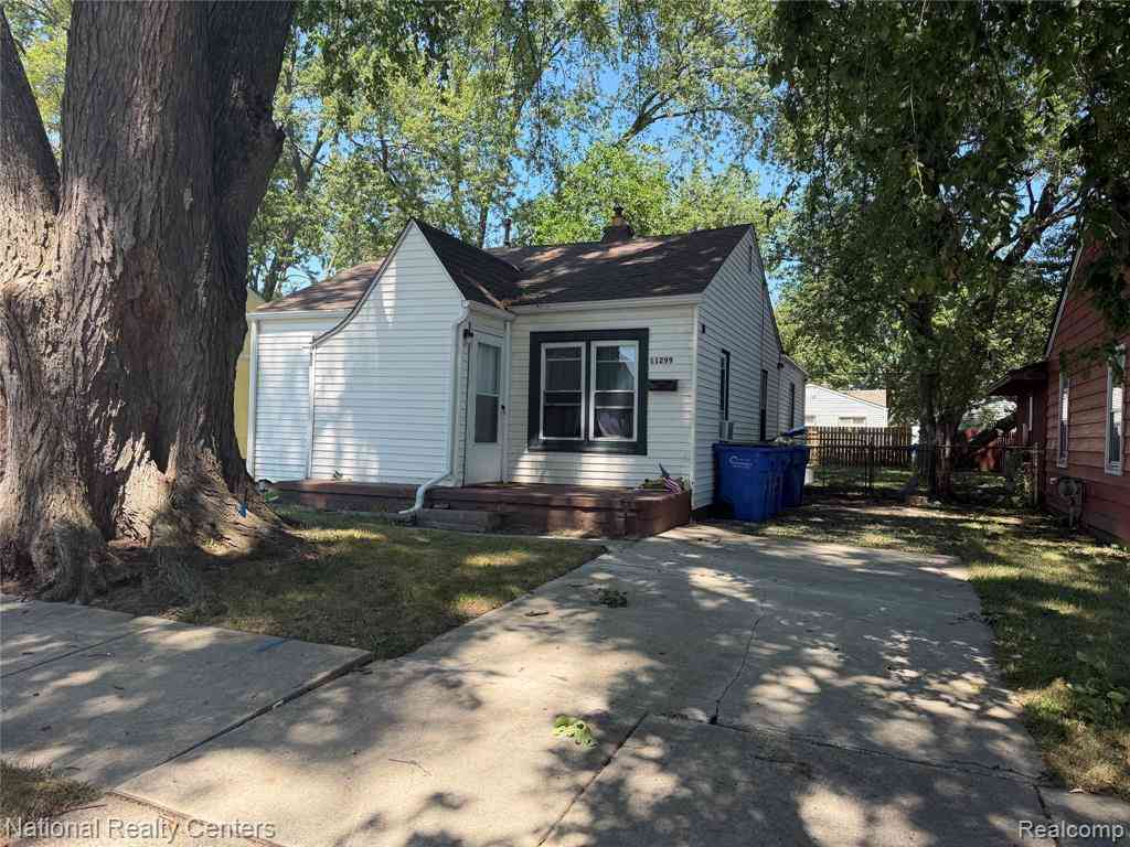 Homes For Sale - 11299 Chalmers Avenue <br/> Warren, MI 48089
