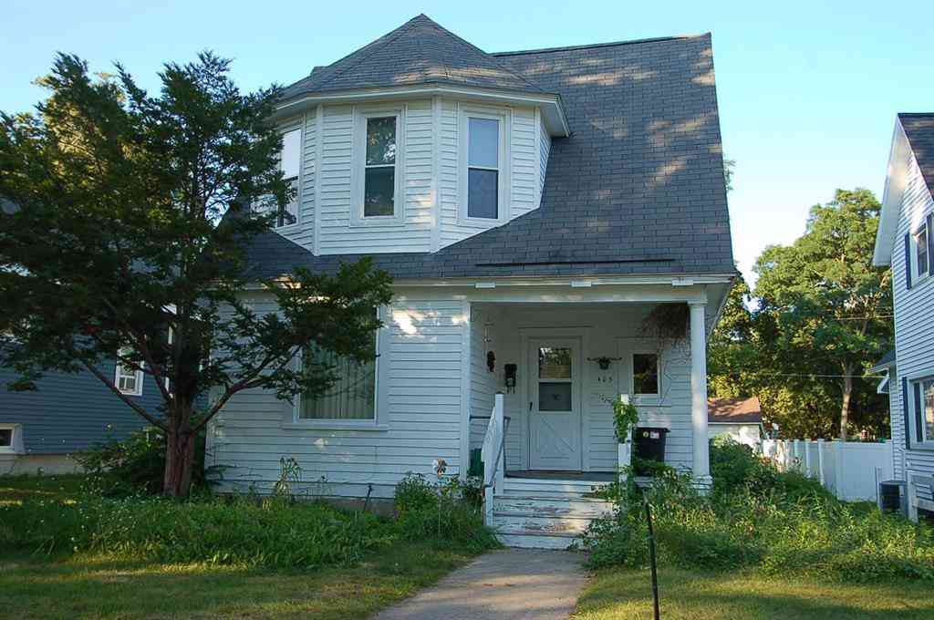 Homes For Sale - 405 Prospect Street <br/> Cadillac, MI 49601