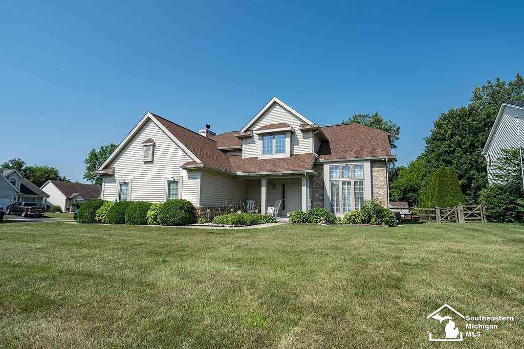Homes For Sale - 6829 Pine Creek Court <br/> Monroe County, Bedford, MI 48182